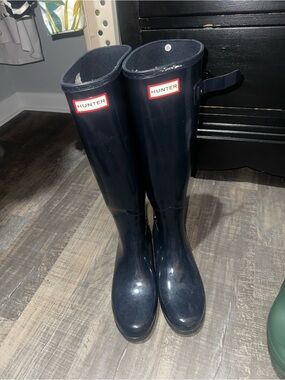 Hunter Glossy Navy Tall Rain Boots